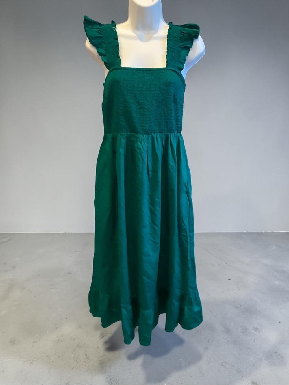 The Drop Smocked Maxi Dress – Emerald Green Size Medium | NWT